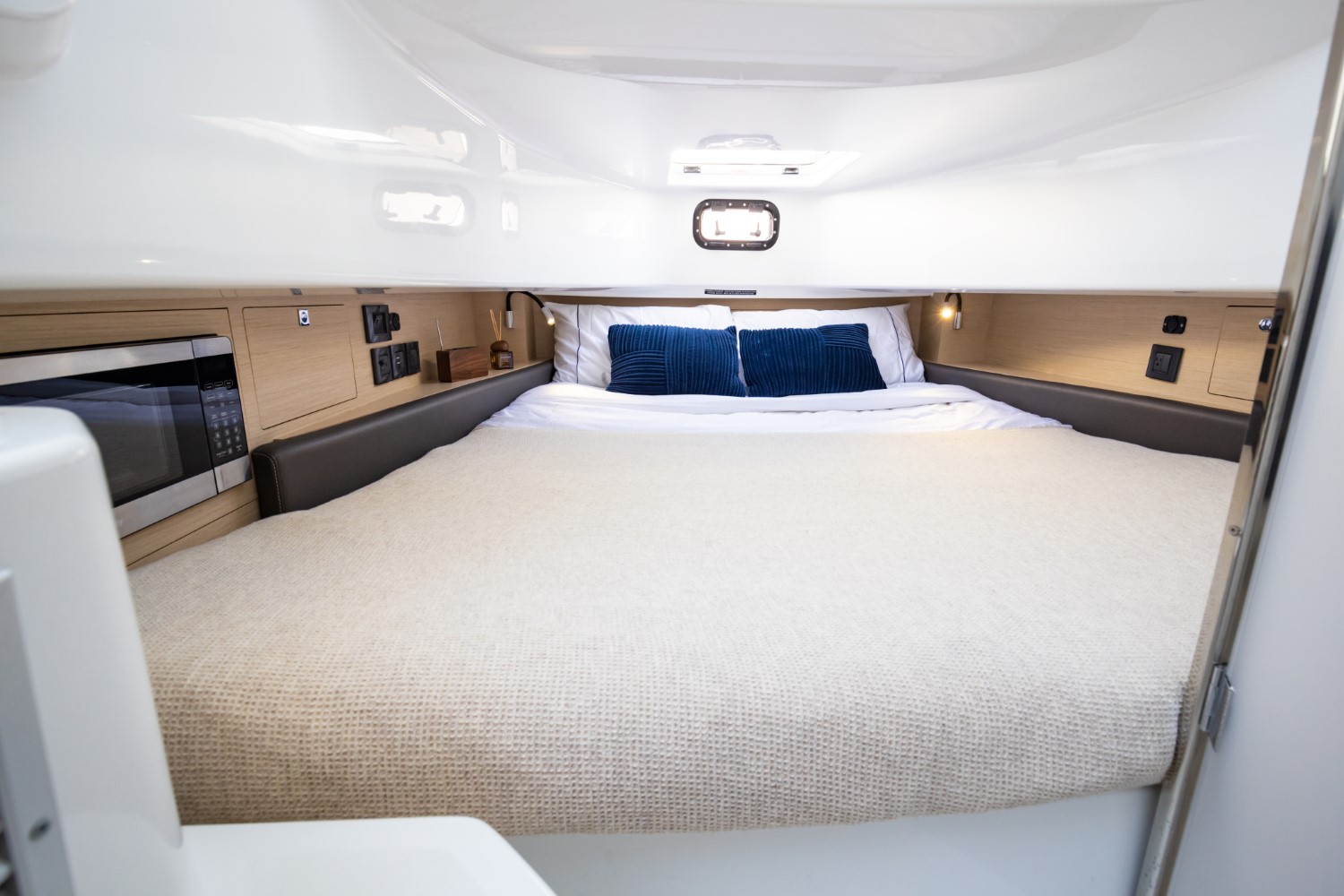 WELLCRAFT38T-TOPIMGINTCABINFRANCE